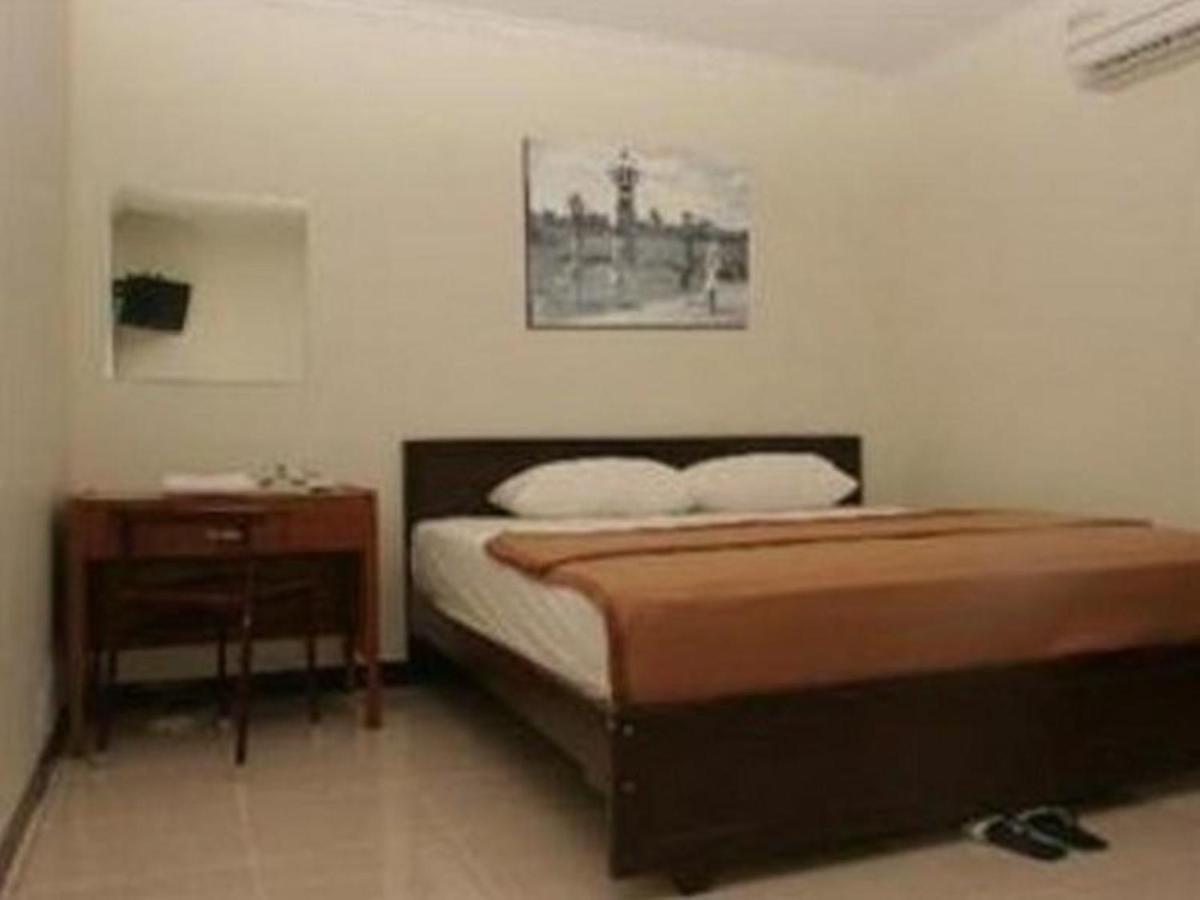 Hotel Aroma Inn Pontianak Exteriör bild