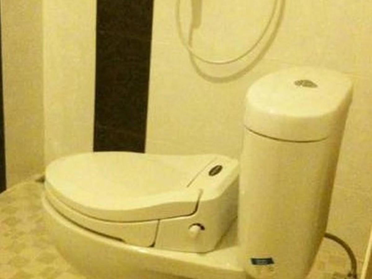 Hotel Aroma Inn Pontianak Exteriör bild