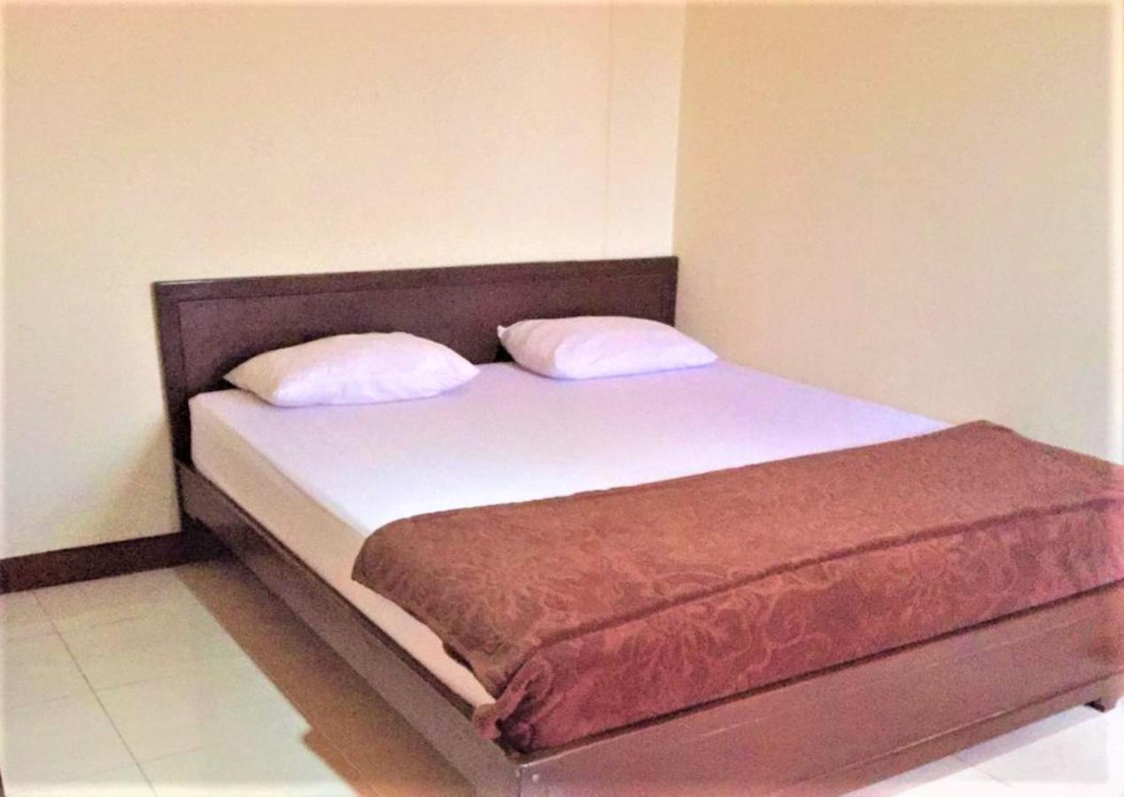 Hotel Aroma Inn Pontianak Exteriör bild